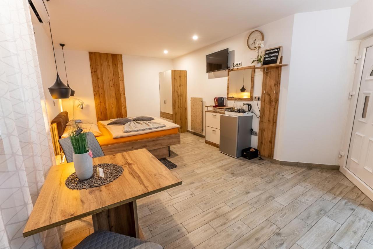 Korosec Apartments And Wellness Centre Мозирие Екстериор снимка